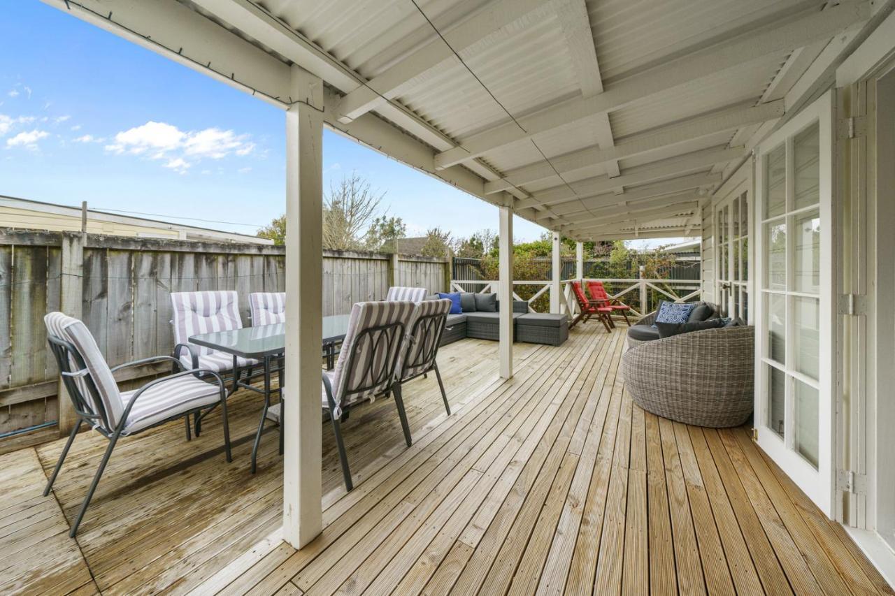Pendreigh Cottage - Martinborough Holiday Home Exterior photo